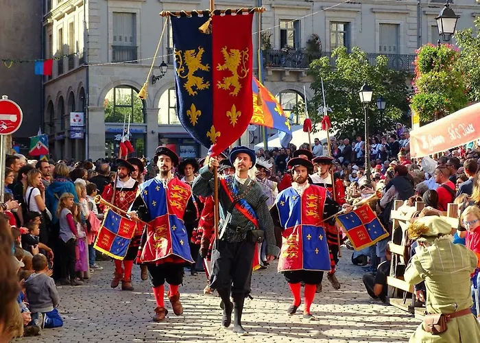 La Colline Aux Cabanes